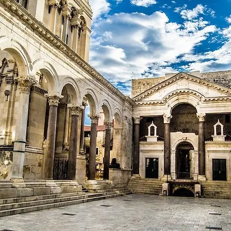 Luce Апартаменты *